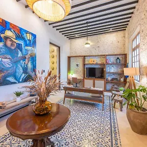 Casa Trova En Santa Lucía Centro, Mérida
